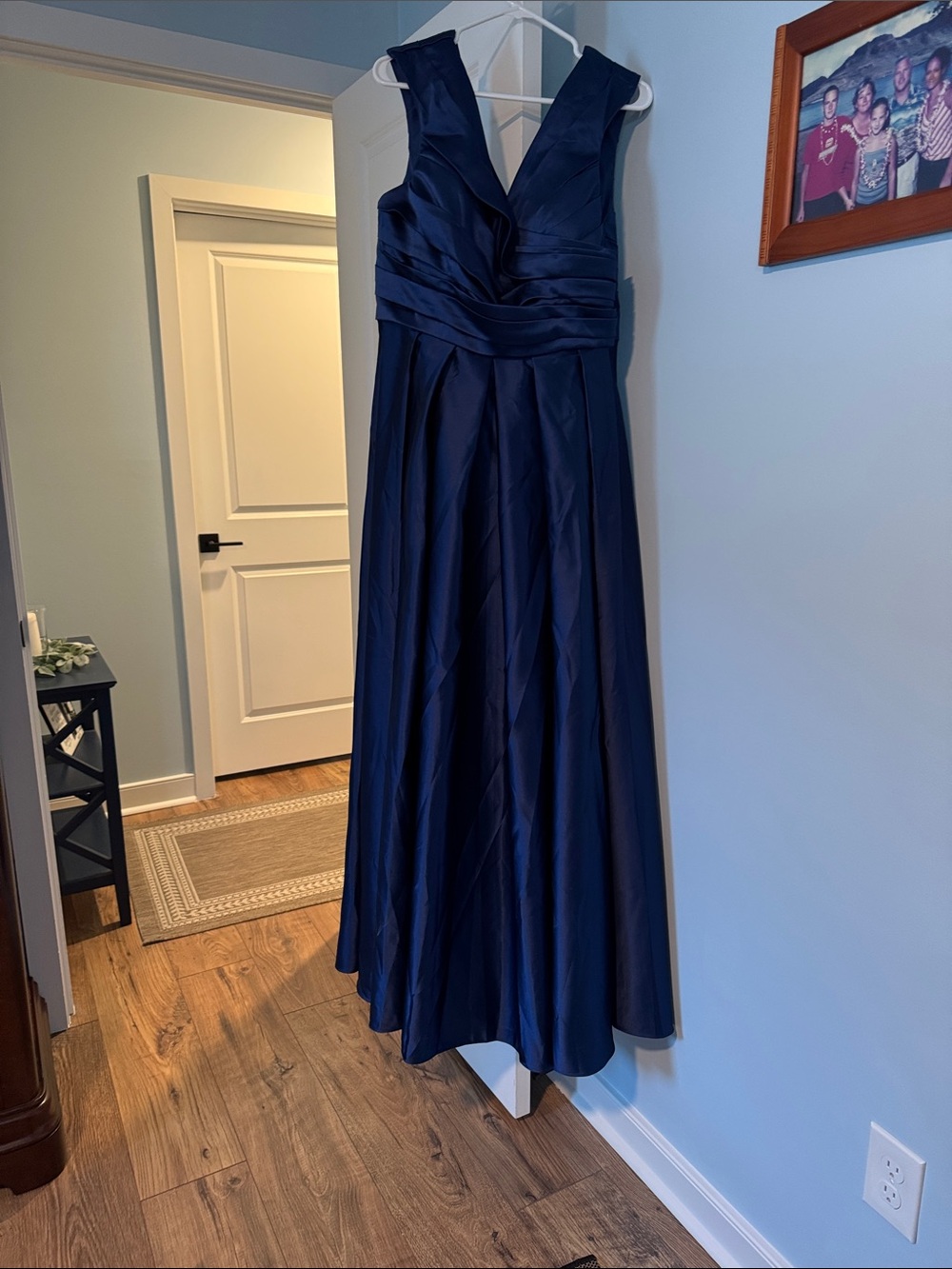 Sleeveless Navy V-Neck A-Line Wedding Guest Dress